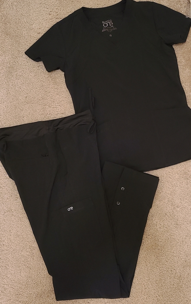 Like new Barco Xsmall scrub set